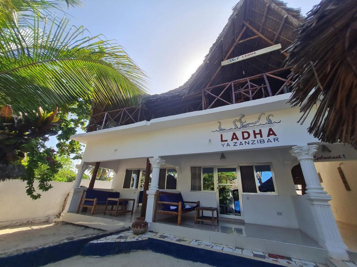 Beachfront Villa Ladha Ya Zanzibar Jambiani  Extérieur photo