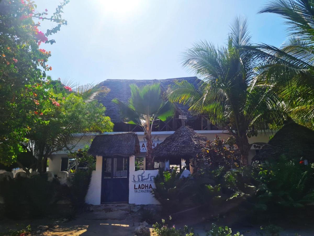 Beachfront Villa Ladha Ya Zanzibar Jambiani  Extérieur photo